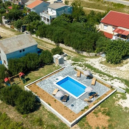 Family Friendly Apartments With A Swimming Pool Rtina - Stosici, Zadar - 21450 Экстерьер фото